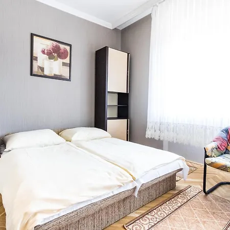 Leander Apartman *