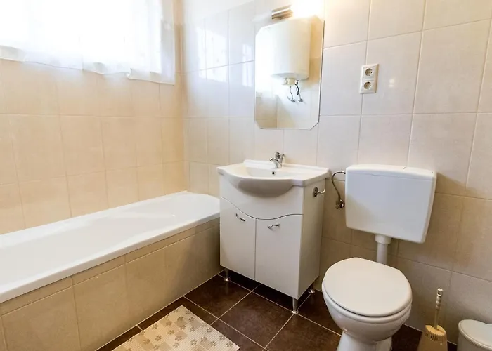 Apartament Leander *